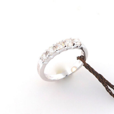 Anello Veramore in oro bianco e diamanti 0.40 ct.