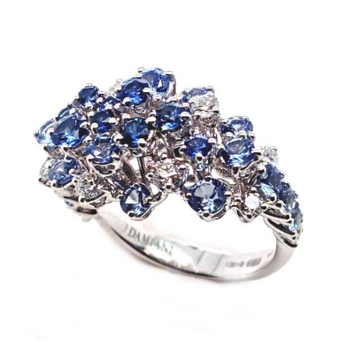 Anello Mimosa in oro bianco, zaffiri ct. 0,47 e diamanti ct. 2,14 GH