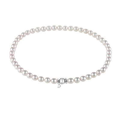 Collana in oro bianco con perle