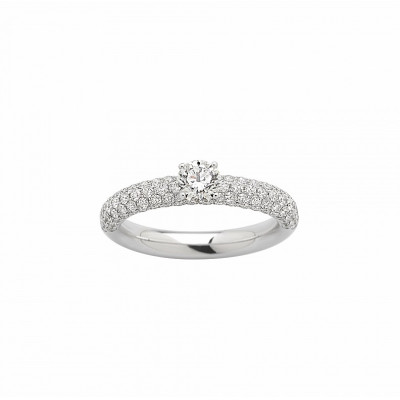 Anello in oro bianco e diamanti