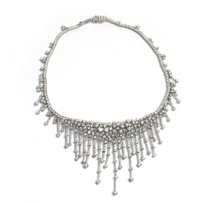 Collana Sparkling in oro bianco e diamanti
